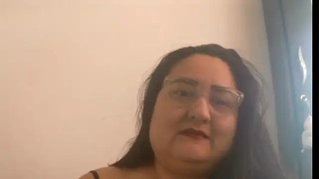 Snapshot of nanita1545 chatting on 11.19.25 nanita1545 online show from 11.19.25