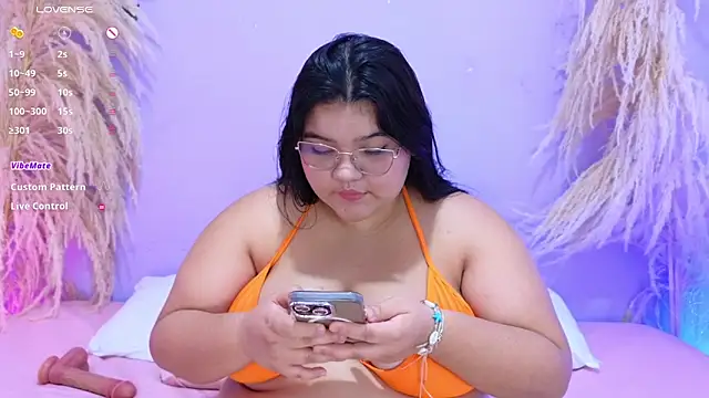 Snapshot of april_lopez6 chatting on 03.02.25 april lopez6 online show from 03.02.25