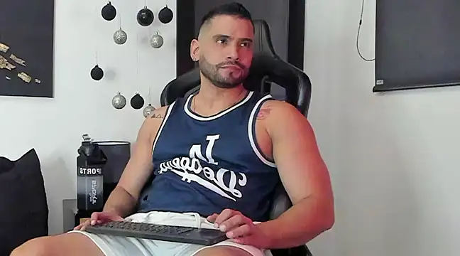 Dereck vega online show from 12.19.24