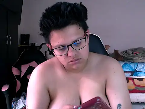 Snapshot of tatsumi_nao chatting on 11.16.25 tatsumi nao online show from 11.16.25