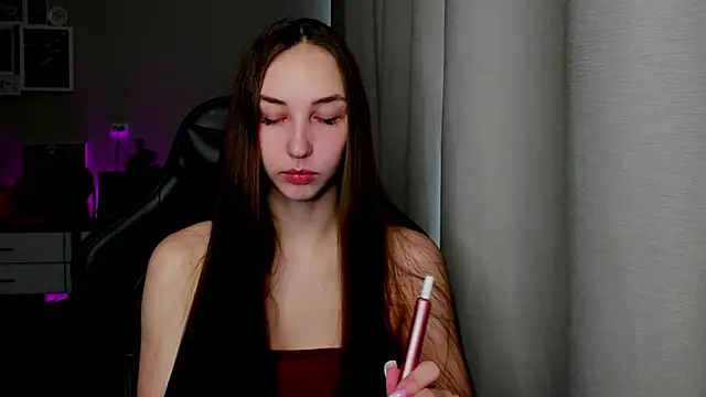 Snapshot of Sm0ly chatting on 06.04.26 Sm0ly online show from 06.04.26
