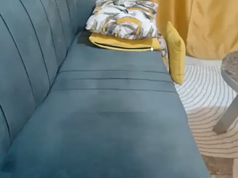 Snapshot of leslysexygirl chatting on 01.12.26 leslysexygirl online show from 01.12.26