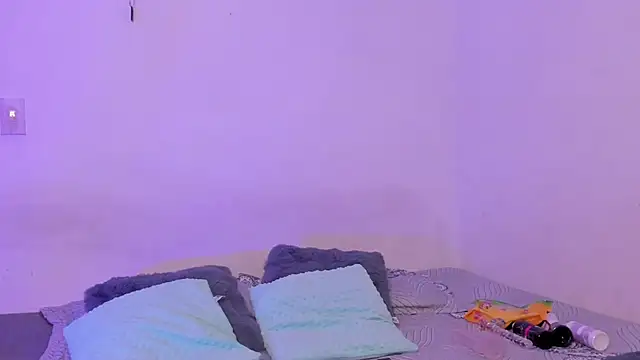 crystalvazquez online show from 11.04.25