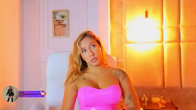AlessiaLondon online show from 05.06.26