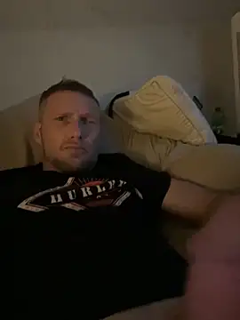 aaronmc311840 online show from 10.24.25