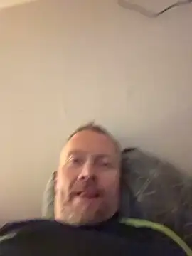 Snapshot of Rockburg chatting on 11.17.25 Rockburg online show from 11.17.25