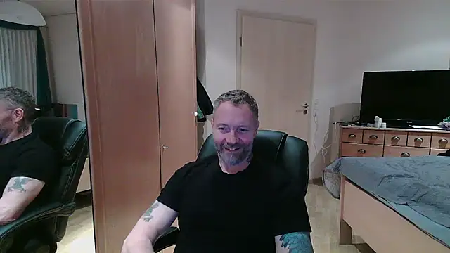 Snapshot of Rockburg chatting on 02.11.26 Rockburg online show from 02.11.26