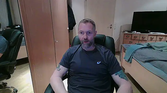 Snapshot of Rockburg chatting on 03.03.26 Rockburg online show from 03.03.26