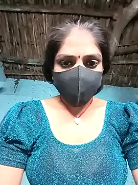 Snapshot of haymona chatting on 03.16.25 haymona online show from 03.16.25