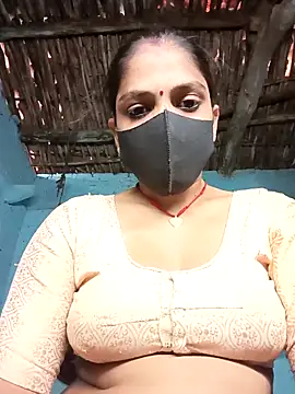 Snapshot of haymona chatting on 03.22.25 haymona online show from 03.22.25