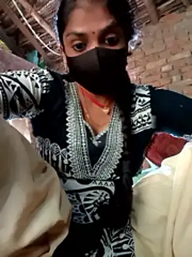 Snapshot of haymona chatting on 10.16.25 haymona online show from 10.16.25