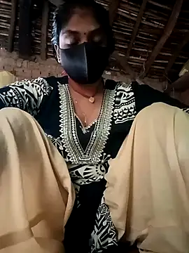 Snapshot of haymona chatting on 10.23.25 haymona online show from 10.23.25