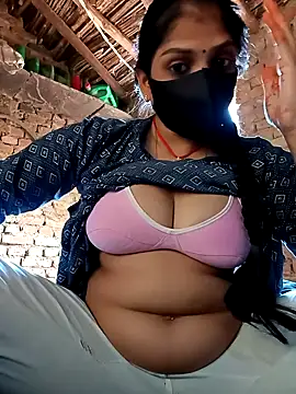 Snapshot of haymona chatting on 11.07.25 haymona online show from 11.07.25