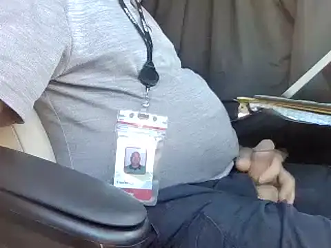 Snapshot of Policeman20742 chatting on 01.08.25 Policeman20742 online show from 01.08.25