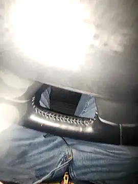 Snapshot of Policeman20742 chatting on 11.11.25 Policeman20742 online show from 11.11.25