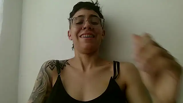 Snapshot of Cutie_Shy_ chatting on 07.24.26 Cutie Shy online show from 07.24.26