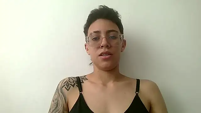 Snapshot of Cutie_Shy_ chatting on 08.07.26 Cutie Shy online show from 08.07.26