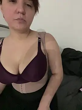 Snapshot of lolitalamasbonita01 chatting on 01.04.25 lolitalamasbonita01 online show from 01.04.25