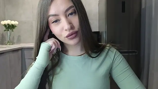 Snapshot of Cinderella____ chatting on 12.23.24 Cinderella online show from 12.23.24