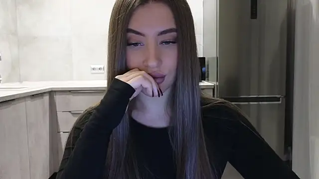 Snapshot of Cinderella____ chatting on 01.17.25 Cinderella online show from 01.17.25