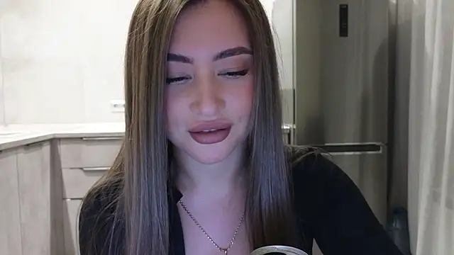 Snapshot of Cinderella____ chatting on 02.23.25 Cinderella online show from 02.23.25