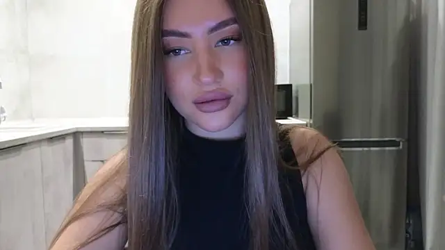 Snapshot of Cinderella____ chatting on 02.25.25 Cinderella online show from 02.25.25