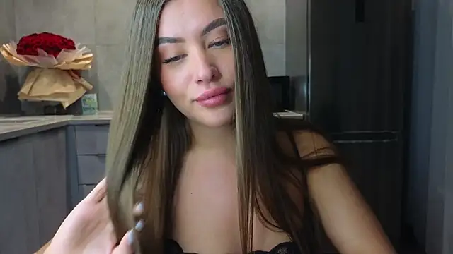 Snapshot of Cinderella____ chatting on 03.20.25 Cinderella online show from 03.20.25