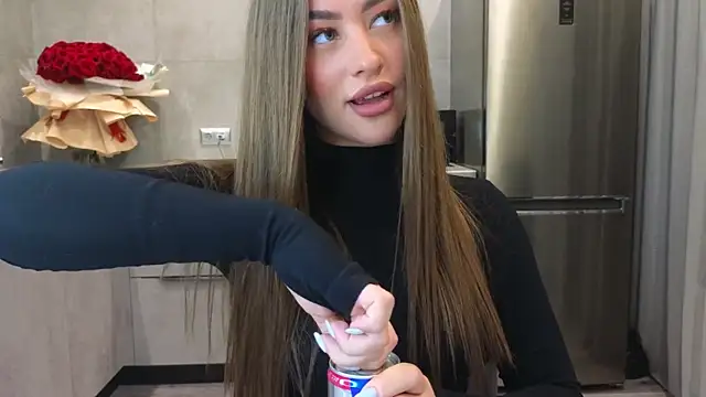 Snapshot of Cinderella____ chatting on 03.22.25 Cinderella online show from 03.22.25