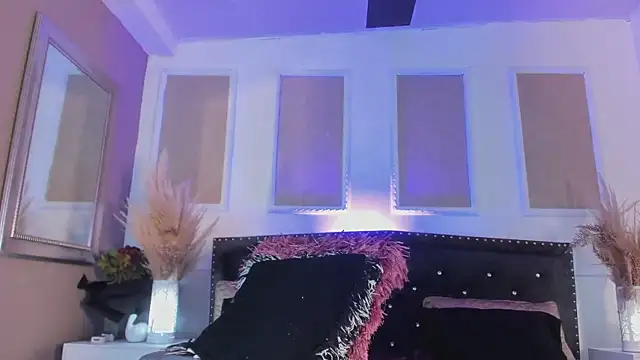 queen satin online show from 03.15.25