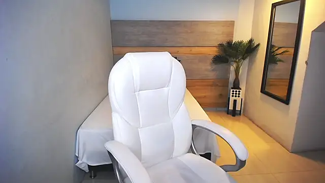 liseth fox online show from 12.21.24