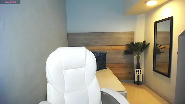 liseth fox online show from 01.03.25