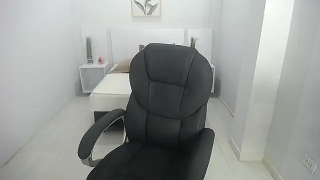 liseth fox online show from 01.23.25