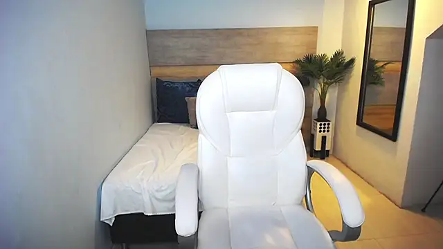 liseth fox online show from 01.29.25