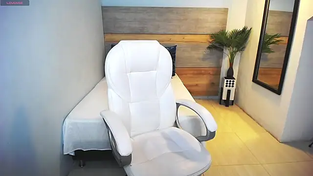 liseth fox online show from 03.01.25