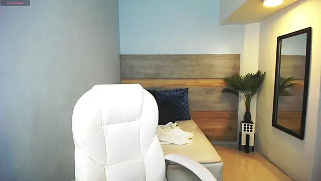 liseth fox online show from 03.12.25