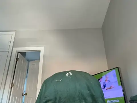 Snapshot of ChiRaqb8 chatting on 10.31.25 ChiRaqb8 online show from 10.31.25