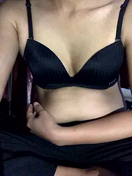 Snapshot of Cute_lady99 chatting on 01.10.26 Cute lady99 online show from 01.10.26