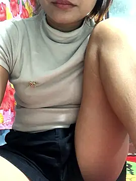 Snapshot of Cute_lady99 chatting on 01.13.26 Cute lady99 online show from 01.13.26