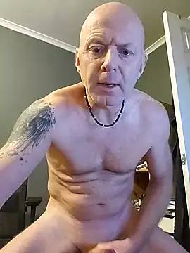 Alwaysreadysex69 online show from 12.13.24