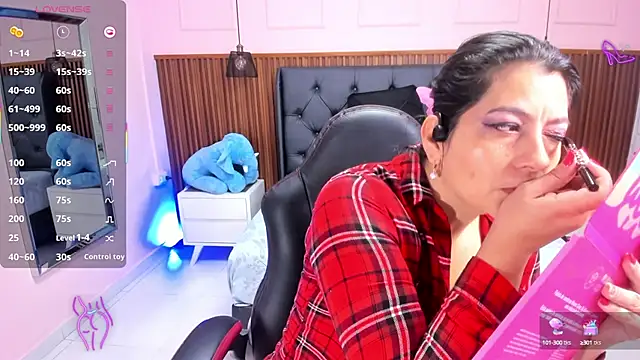 Snapshot of MEYLAGIA chatting on 09.13.25 MEYLAGIA online show from 09.13.25