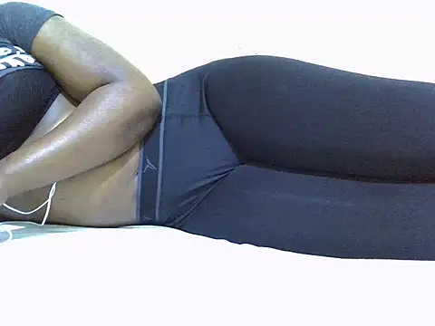 Snapshot of sweetangel41 chatting on 10.01.25 sweetangel41 online show from 10.01.25