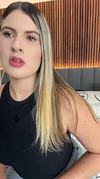 EmiilyAdams  online show from 05.01.26