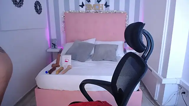 Lunna boobs online show from 09.09.25