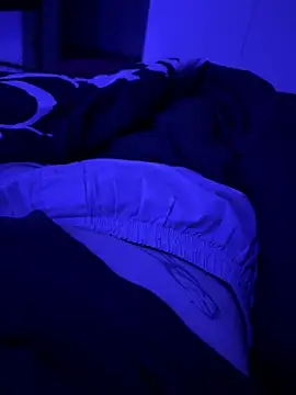 Snapshot of bisexualboy05 chatting on 11.29.25 bisexualboy05 online show from 11.29.25