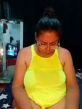 Snapshot of sorbetico_perverse chatting on 02.26.25 sorbetico perverse online show from 02.26.25