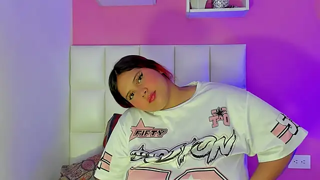 Snapshot of Alanna_hot3 chatting on 07.03.26 Alanna hot3 online show from 07.03.26