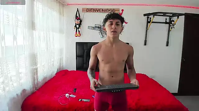 Snapshot of jokergc_2 chatting on 12.19.24 jokergc 2 online show from 12.19.24