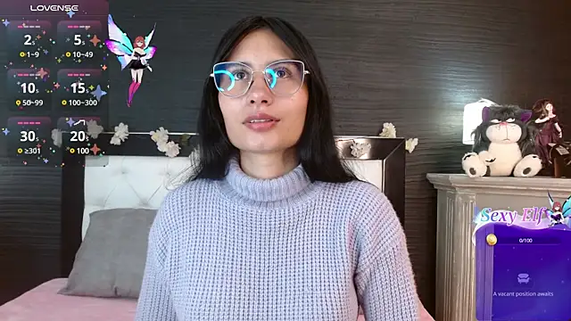 Snapshot of NayeCloud chatting on 02.27.25 NayeCloud online show from 02.27.25