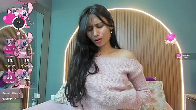 Snapshot of NayeCloud chatting on 09.16.25 NayeCloud online show from 09.16.25