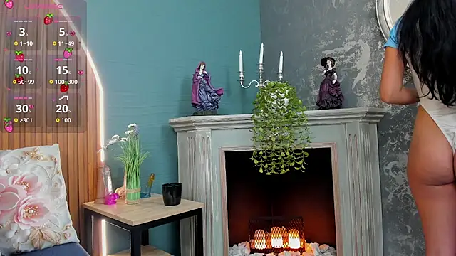 Snapshot of NayeCloud chatting on 10.25.25 NayeCloud online show from 10.25.25